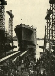 Gebaut in einer Werft in Belfast - Der Stapellauf der Edinburgh Castle, ein kürzlich gebautes Schiff