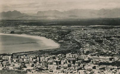 Kapstadt - Tafelbucht mit Stellenbosch und Hottentots-Holland-Bergen, Südafrika