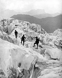 Aufstieg durch den Bossons-Eisfall auf dem Weg zum Mont Blanc, Schweiz, frühes 20. Jahrhundert