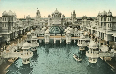 Ehrenhof, Krönungsausstellung, London, 1911