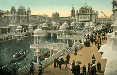 Ehrenhof, Krönungsausstellung, London, 1911.