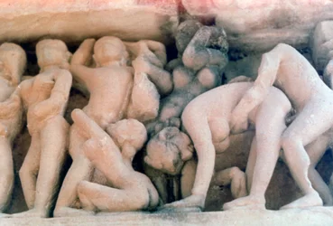 Erotische Skulptur, Khajuraho, Indien, um 950-1050, 20. Jahrhundert
