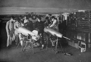 Untersuchung eines Torpedos, 1914
