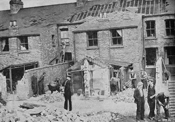 Erste Bomben auf England, 1940