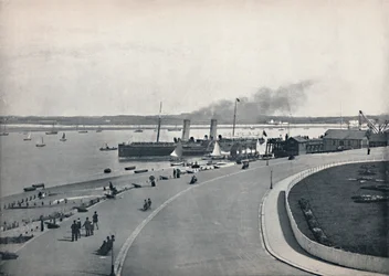 Fleetwood - Die Promenade: Abfahrt des Isle of Man Dampfers, 1895