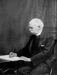 Francis, 1. Viscount Knollys, ca. 1895-1913, 1964