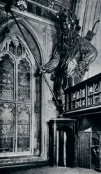 Gog Gogmagog, einer der beiden Stadtgiganten, verbrannt im Londoner Guildhall-Feuer, 1940
