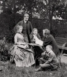 Gustave Eiffel, französischer Ingenieur, mit seiner Familie, 1882