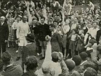 Seine Majestät in seinem Jungenlager in Southwold, 1937
