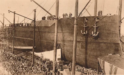 Stapellauf des Schlachtschiffs HMS 