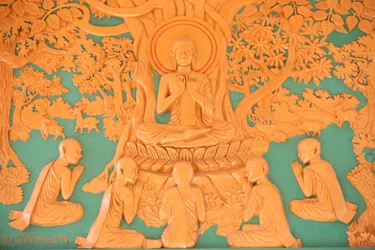 Leben des Buddha. Buddha mit seinen 5 Jüngern in Benares, Phnom Penh, Kambodscha