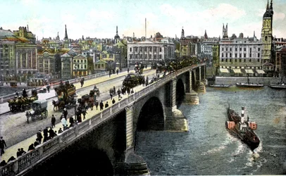 London Bridge nach der Erweiterung von 1904, London, 20. Jahrhundert