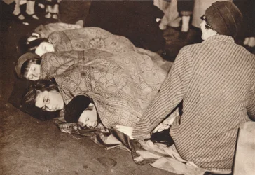 Mitternacht im Mall, 1937
