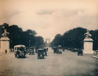 Paris. - Avenue des Champs-Élysées - LL, ca. 1910