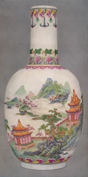 Porzellanflasche im Ku Yueh Hsuan Stil. ChIen Long Periode, 1736-1796, 1928