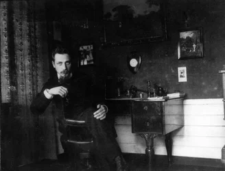 Rainer Maria Rilke in seinem Arbeitszimmer, ca. 1905
