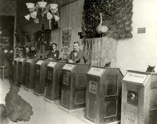 San Francisco Salon mit Kinetoskopen, 1894-1895
