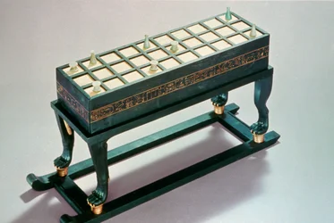 Senet-Spielbrett aus dem Grab des Tutanchamun, 18. Dynastie
