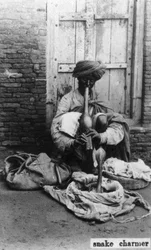 Schlangenbeschwörer, Indien, 20. Jahrhundert