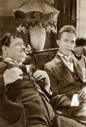 Stan Laurel und Oliver Hardy, amerikanisches Komikerduo, 1933