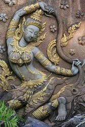 Statue der Göttin Phra Mae Thorani, Erdgöttin und Beschützerin Buddhas. Wat Inpeng. Vientiane, Laos