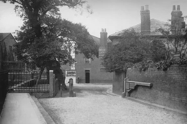 Der Damm, Wandsworth, zeigt das Pfund, ca. 1895, 1912