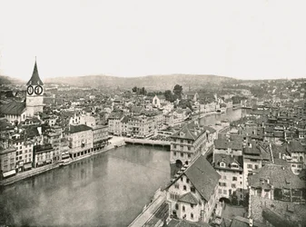 Die Große Stadt und die Kleine Stadt getrennt durch den Fluss Limmat, Zürich, Schweiz