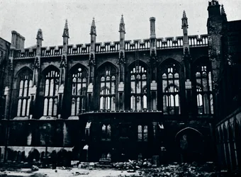 Die historische Halle im Inneren Tempel vollständig durch Feuer zerstört, 1941
