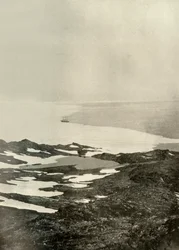 Das Schiff vor Pram Point, kurz vor der Abreise nach Norden, ca. 1908, 1909