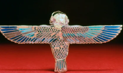Die Rückseite eines goldenen geflügelten Ba-Amuletts, Ptolemäische Zeit, Ägypten, 4.-1. Jahrhundert v. Chr.