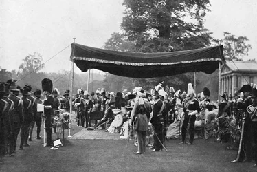 Die Krönungsparade, 1902-1903