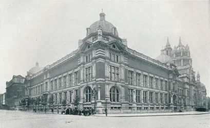 Das neue Victoria and Albert Museum eröffnet am 26. Juni 1909, ca. 1909