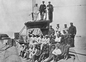 Die Offiziere und die Besatzung des HM-U-Boots E14, 1915