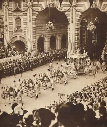 Durch den Admiralty Arch, 12. Mai 1937