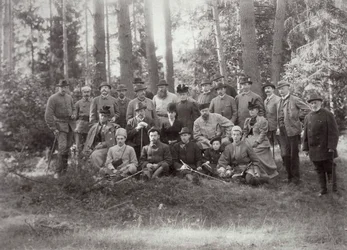 Zar Alexander III. mit Familie und Freunden auf der Jagd im Białowieża-Wald, Russland, 1894