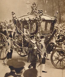 Zwei Kronen, zwei Zepter, 12. Mai 1937