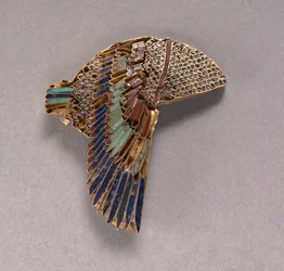 Geierkopfschmuck-Einlage, 100-1 v. Chr.