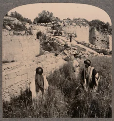 Mauern des Augustus, Samaria, um 1900