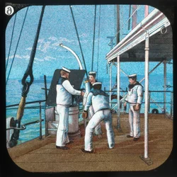 Arbeiten an einer 3-Pfünder-Kanone -- H.M.S. Blake, um 1900