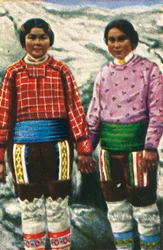 Junge Inuit-Frauen, Grönland, ca. 1928