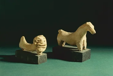 Terrakotta Löwe und Pferd, Mohenjodaro, 2300-1750 v. Chr.
