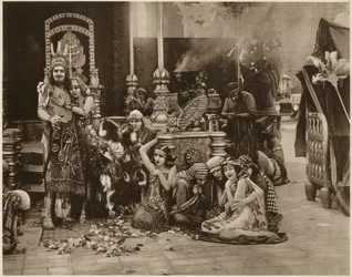Alfred Paget, Seena Owen, Szene aus 