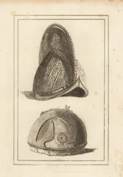 Antiker venezianischer Morionhelm verziert mit militärischen Trophäen und ein antiker römischer Helm gefunden in Cannae