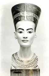 Büste der Königin Nofretete, Vorderansicht, Kopie der Büste im Ägyptischen Museum, SMPK, Berlin