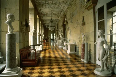 Halle