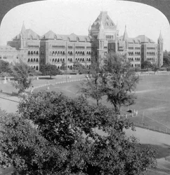 Oberster Gerichtshof und Nordende von Rotten Row, Bombay, Indien