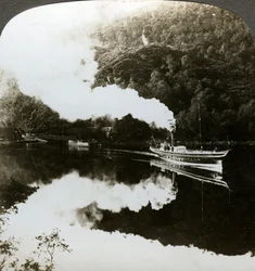 Dampfyacht auf Loch Katrine, Schottland