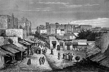 Ansicht der Hauptstraße der befestigten Stadt Tanger und der Küste, Marokko. Gravur aus dem 19. Jahrhundert
