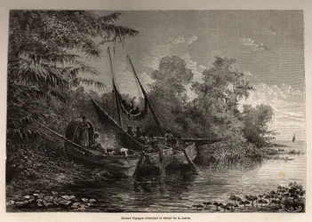 Indios Tapuyas (Brasilien) sind auf ihren Booten festgefahren und warten auf die Rückkehr der Flut