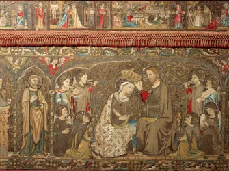 Detail eines Altarschmucks aus Tapisserie mit der Krönung der Jungfrau Maria. Aus der Kirche Santa Maria Novella
